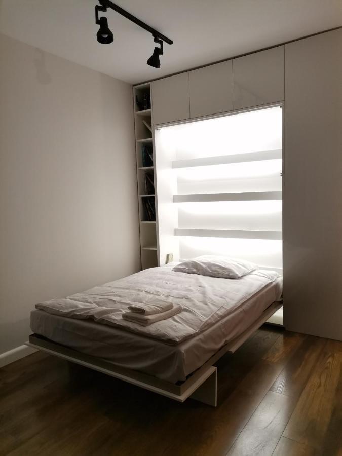 Nowoczesny Apartament Z Widokiem Apartment Warsawa Bagian luar foto